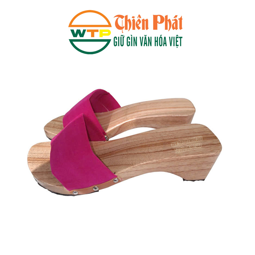 guốc mộc quai nhung hồng nhẹ nhàng mà nổi bật