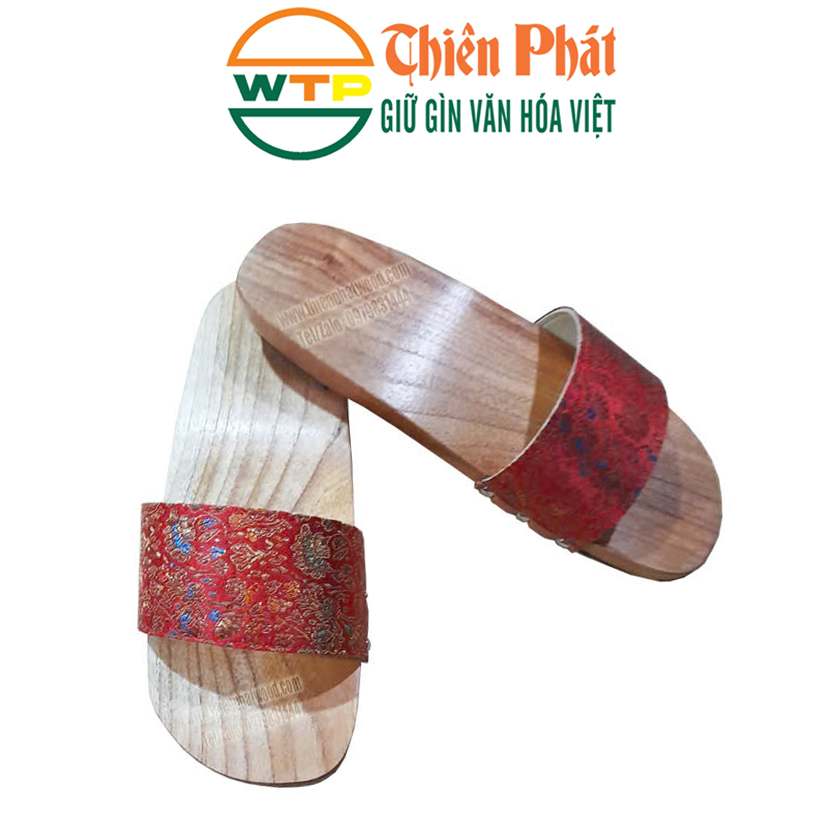 guốc gỗ truyền thống cao 3cm quai gấm đỏ họa tiết bắt mắt