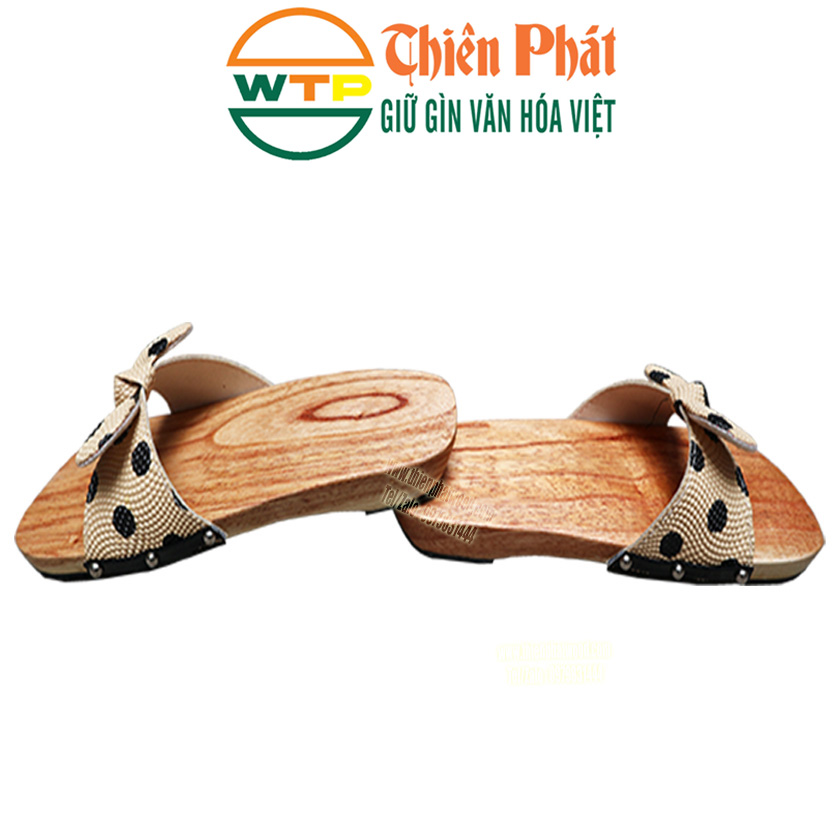 guốc mộc làm từ gỗ xoan cao 3cm, thiết kế quai đính nơ nữ tính